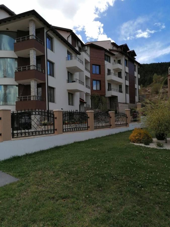 Apartament Арт Мезонет Salem Welingrad Zewnętrze zdjęcie